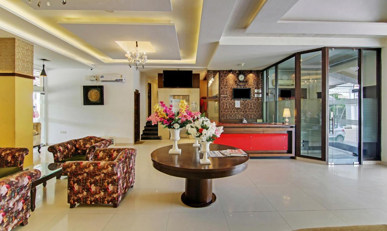 Redwood Resort Panchkula Exterior foto